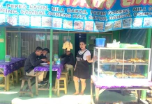 Warung Kahayang Emih Tawarkan Nasi Campur Harga Terjangkau