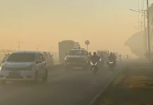 Banjarbaru Dikepung Kabut Asap Karhutla Kategori Bahaya