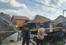 Selamat dari Rumah Ambruk di Tatah Makmur, Korban Pasrah Harta Benda Tertimbun
