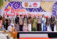 Lomba Desain Sasirangan Pewarna Alam Dorong UMKM Banjarbaru menuju Pasar Global