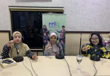 Fenomena Listrik Byar Pet Kadap dalam Karya Sastra