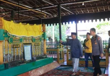 Kapolresta Banjarmasin Ziarah ke Makam Raja Pertama Banjar