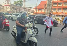 Bagi-Bagi Bendera Merah Putih, PALD Banjarmasin Titip Pesan Nasionalisme