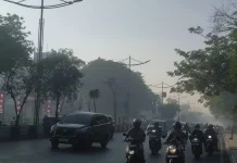 Kalsel Cerah Berawan, Bandara Syamsudin Noor Diselimuti Kabut Asap