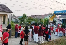 Semarak HUT RI ke-81, Warga Shelli Messi IV Gelar Fun Walk