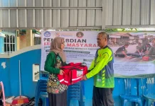 Tim Pengabdi Serahkan Aset Medis kepada Relawan Banjarmasin