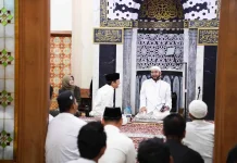 Hasnuryadi dan Keluarga PS Barito Putera Silaturahmi dengan Habib Syech di Solo