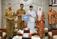 Bupati Banjar Apresiasi Anggota Paskibraka Nasional dengan Hadiah Umrah