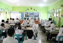 Polwan Goes To School, Edukasi Siswa SMPN 2 Martapura Tentang Kenakalan Remaja