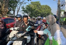 Kabut Asap Kian Pekat, Dinkes Banjarmasin Bagikan 20 Ribu Masker