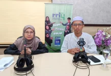 Perempuan Berperan Penting dalam Pelestarian Tradisi Maulid