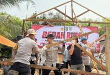 Polres dan Pemkab Balangan Bedah Ratusan Rumah Warga Tak Layak Huni