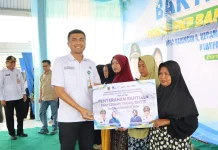 Bantu Sanitasi Sehat PUPR Kalsel Salurkan Tangki Septik ke Desa Baringin A