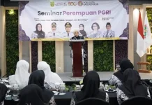 Seminar Perempuan PGRI, Ibunda Guru Dorong Guru Perempuan Saling Menguatkan