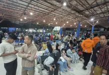 Keluarga Korban KM Virgo Masih Menunggu Kepastian di Pelabuhan Trisakti