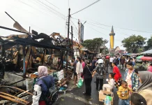 Kebakaran di Pasar Lama Laut Banjarmasin, Belasan Bangunan Pedagang Ludes