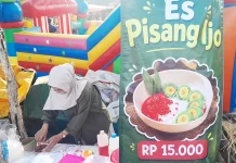 Es Pisang Ijo Fitri, Jajanan Segar di Siring Banjarmasin