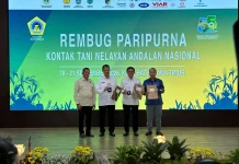 Gubernur Kalsel Terima Penghargaan Adhi Bhakti Tani Nelayan Utama