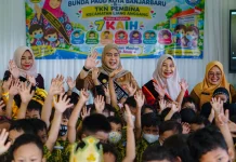 Perkuat Pendidikan dan Perlindungan Anak, Bunda PAUD Banjarbaru Kunjungi Sekolah