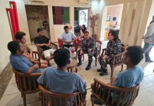 Lanal Banjarmasin Beri Trauma Healing Bagi Penumpang Selamat KM Virgo Transport 8
