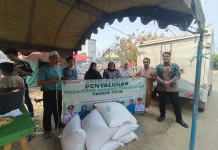 Bantu Korban Kebakaran, DKP3 Balangan Salurkan 288 Kg Beras CPP