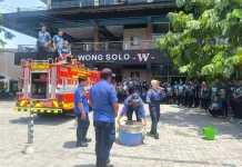 Wongsolo Gelar Pelatihan Penanganan Kebakaran Mandiri