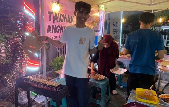 Sate Taichan Jago Ramaikan Halaman RRI Banjarmasin