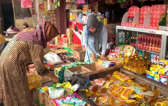 Minyak Goreng Melonjak, Pedagang dan Pembeli Rasakan Dampaknya di Pasar Antasari