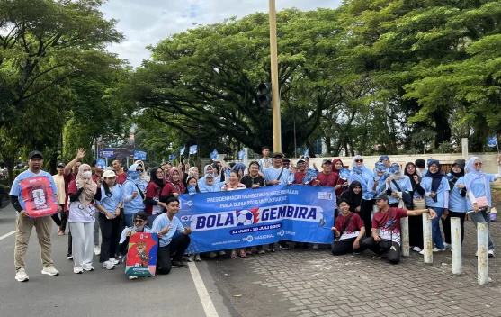 Masyarakat Banjarmasin Antusias Sambut Piala Dunia melalui Funwalk “Bola Gembira”