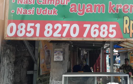Nasi Campur Buatan Pak Ifan  Diminati  Warga