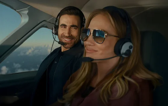 Jennifer Lopez Jadi CEO Maskapai dalam Film Office Romance