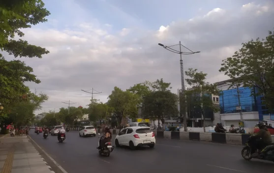 BMKG: Kalsel Cerah Berawan Berpotensi Hujan Ringan hingga Sedang