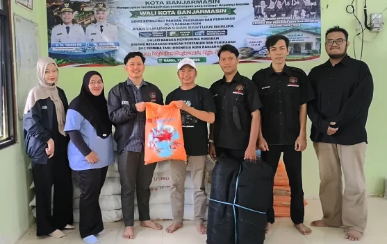 Pemko Banjarmasin Salurkan Bantuan Sarana Perikanan untuk Pemuda Tani Indonesia