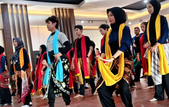Dengan Lokakarya Tari Garapan Baru, Hidupkan Kembali Seni Topeng Banjar