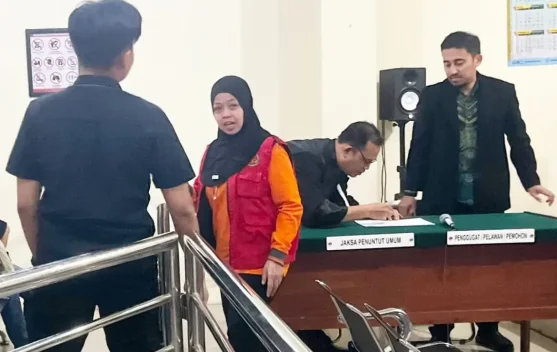 Mantan Kasir PT, PLJ Divonis 2,5 Tahun