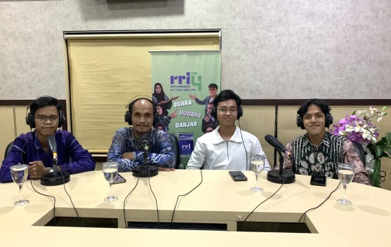 Gunakan Gawai dan Merokok saat Berkendara Ganggu Keselamatan Jalan