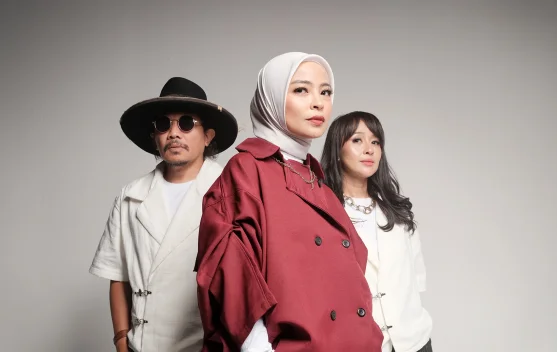 KOTAK Buka Era Independen lewat Single "YOLO"