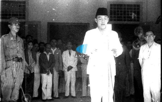 Teks Proklamasi Indonesia : Sejarah Perumusan dan Perubahannya
