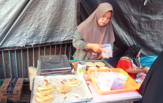 Terang Bulan Mini Rp2000 Laris Manis di Pasar Gang Amal