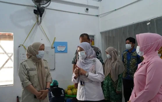 Cegah Stunting, BKKBN Kalsel Tinjau Distribusi MBG 3B di Balangan