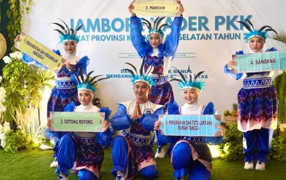 Semangat Optimis Kontingen TP PKK Banjarbaru di Jambore PKK Kalsel 2026