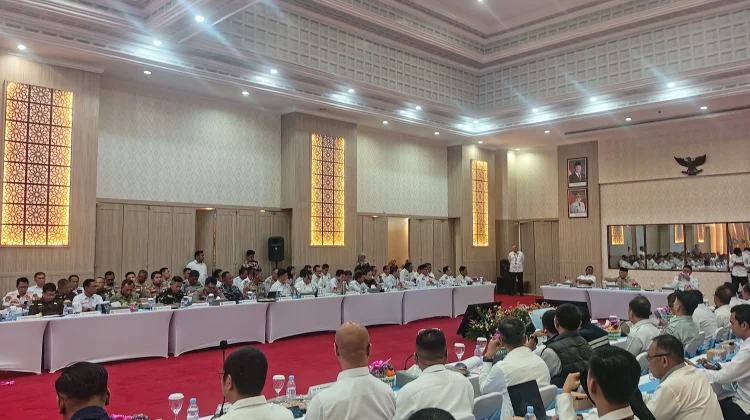 Menhub Pimpin Rakor Persiapan Angkutan Lebaran 2026 di Banten