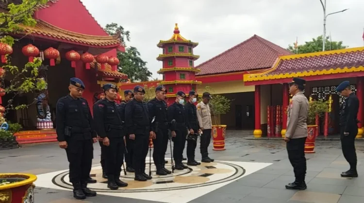 Polsek Kasemen Siagakan Personel Amankan Vihara Avalokitesva