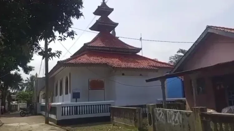 Masjid Daarul Falah Anyer Saksi Sejarah Islam Banten