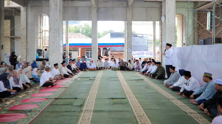 Pemkot Tangsel Salurkan Rp405 Juta untuk Imam, Marbot hingga Guru Ngaji