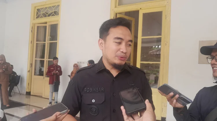 Walikota Robinsar Akui Belum Laksanakan Janji Politik dengan Maksimal