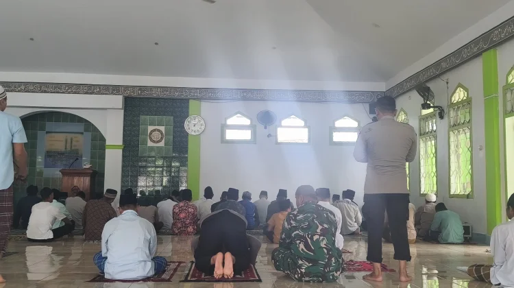 Bangun Komunikasi dengan Masyarakat, Polsek Cimarga  Laksanakan Jumling
