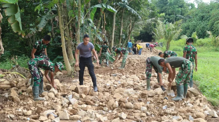 TMMD Kodim Serang Kebut Pembangunan Jalan Penghubung Sukamenak