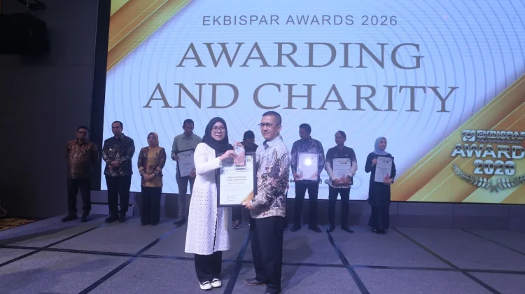 Program Didingklik Bupati Pandeglang Dewi Setiani Raih Ekbispar Award