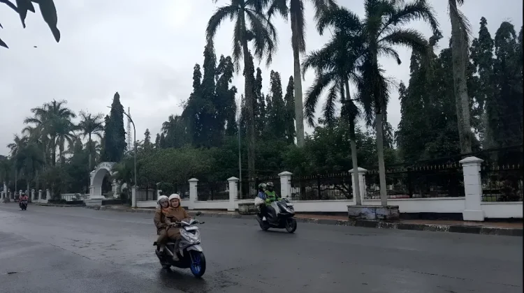 Pemberian BHR Sasar Driver Online Pandeglang